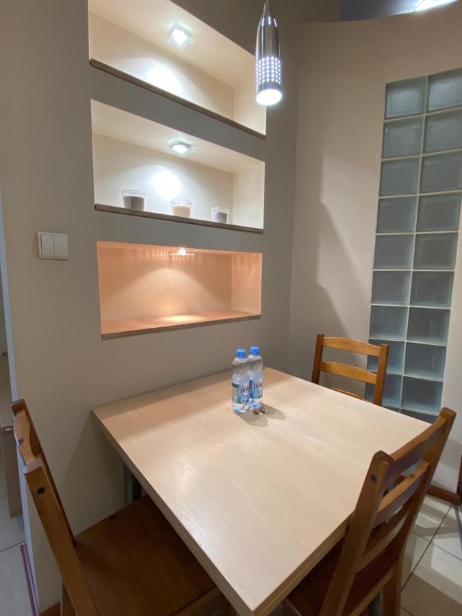 Klimatyczny Apartament Przy Rynku Wroclaw Exterior photo